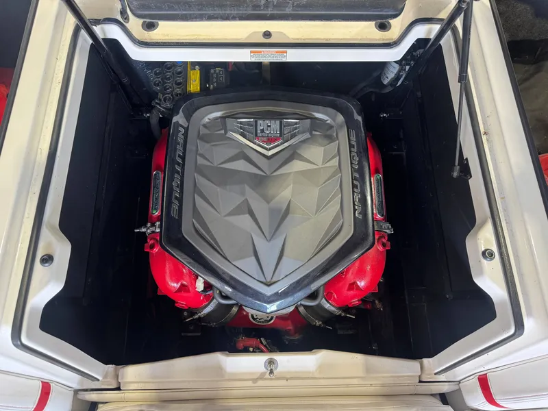 Slide: The Image of Nautique Super Air Nautique G23 2018 - 28