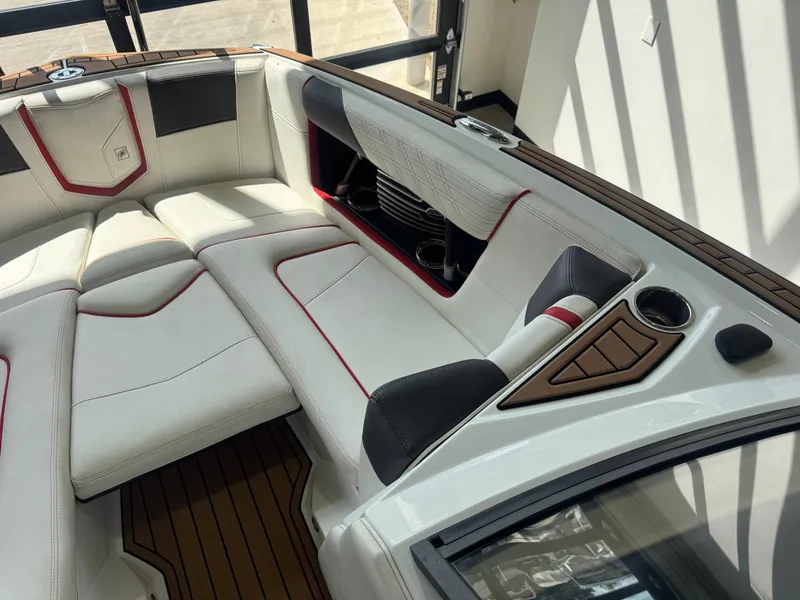 Slide: The Image of Nautique Super Air Nautique G23 2018 - 18