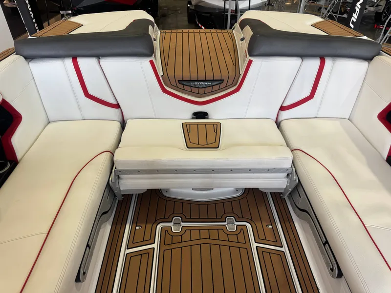 Slide: The Image of Nautique Super Air Nautique G23 2018 - 27