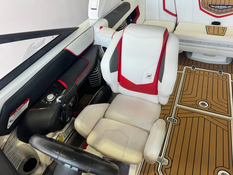 Slide: The Image of Nautique Super Air Nautique G23 2018 - 21