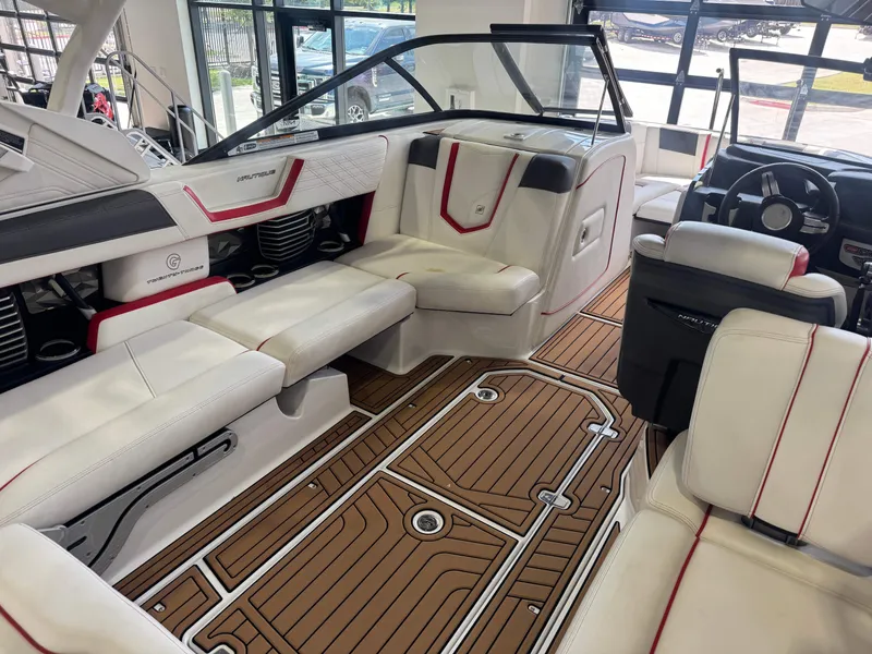 Slide: The Image of Nautique Super Air Nautique G23 2018 - 14