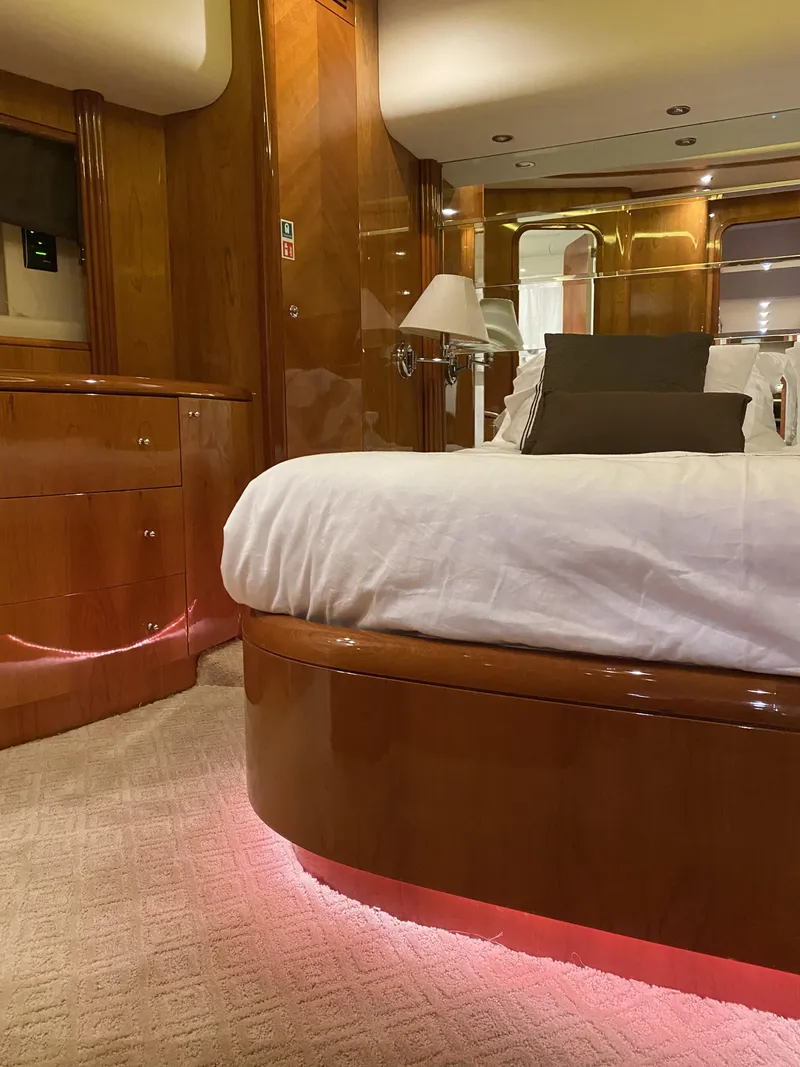 Slide: The Image of Azimut 85 Ultimate 1999 - 67