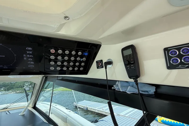 Slide: The Image of Control panel of a 2021 Scout 530 LXF boat with navigation and communication equipment. - 25