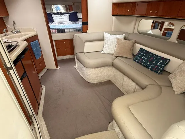 Slide: The Image of Sea Ray 370 Express Cruiser 1999 - 9