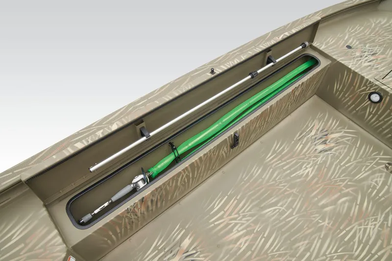 Slide: The Image of Tracker Grizzly 1654 T Sportsman 2027 - 16