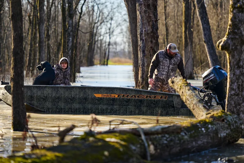 Slide: The Image of Tracker Grizzly 1553 Timber 2027 - 32