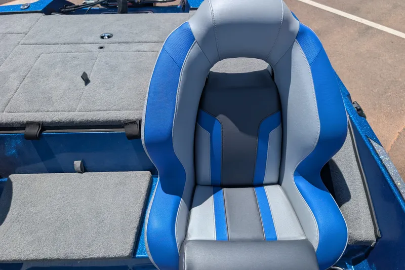 Slide: The Image of Blue and gray seat in 2027 Nitro Z18 XL Pro boat interior. - 11