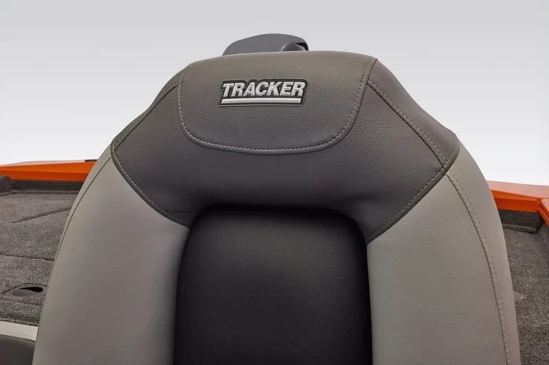 Slide: The Image of Tracker Pro Team 175 2027 - 27