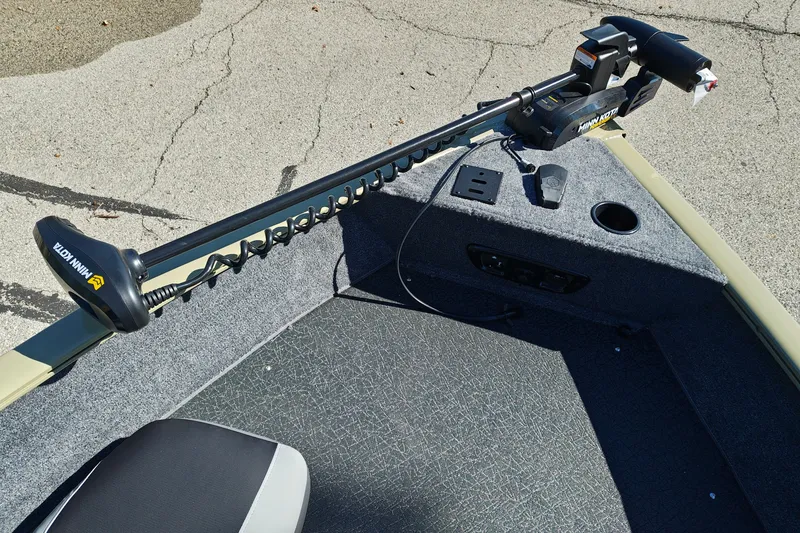 Slide: The Image of 2027 Tracker Pro Guide V-175 Combo boat with Minn Kota trolling motor. - 15