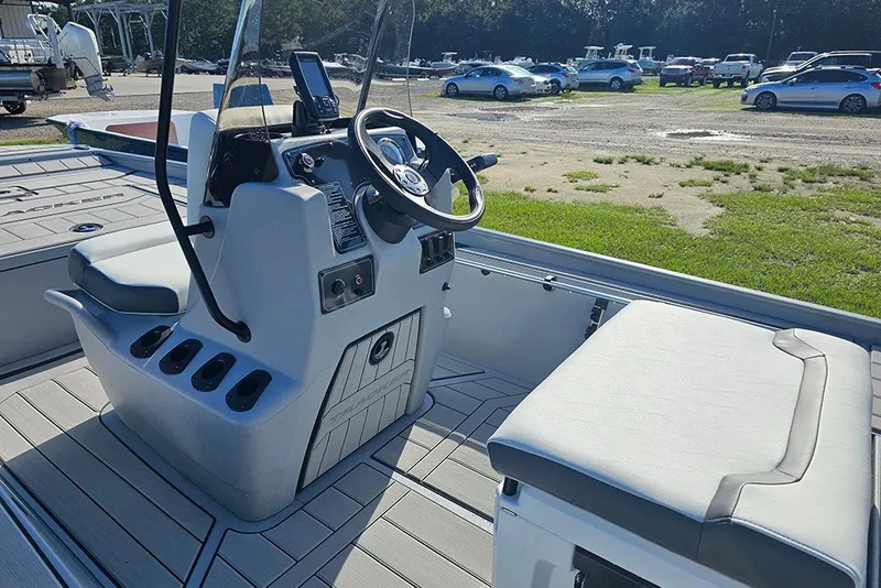 Slide: The Image of Tracker Bass Tracker Classic CC 2027 - 14