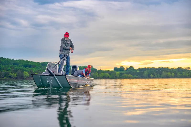 Slide: The Image of Tracker Bass Tracker Classic XL 2027 - 37