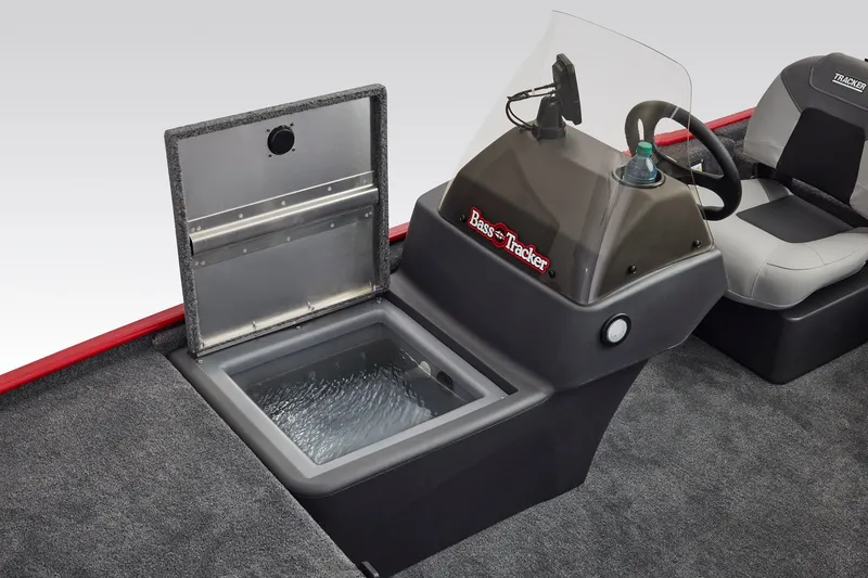 Slide: The Image of Tracker Bass Tracker Classic XL 2027 - 18