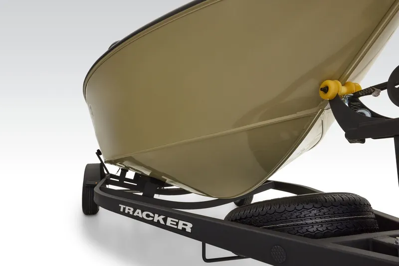 Slide: The Image of Tracker Pro Guide V-175 Combo 2027 - 18