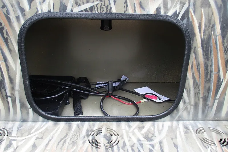Slide: The Image of Tracker Grizzly 1654 T Sportsman 2027 - 21