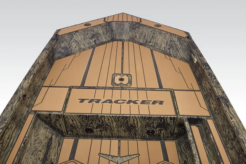 Slide: The Image of Tracker Grizzly 1553 Timber 2027 - 13