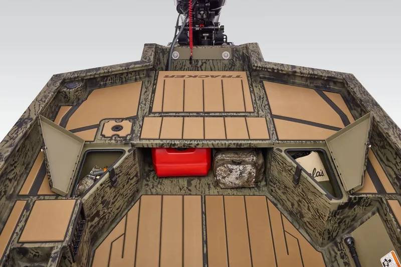 Slide: The Image of Tracker Grizzly 1553 Timber 2027 - 19