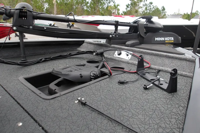 Slide: The Image of 2027 Tracker Pro Team 175 boat deck with Minn Kota Maxxum trolling motor. - 16