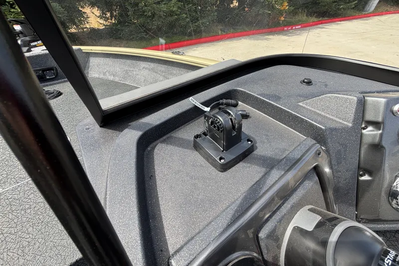 Slide: The Image of 2027 Tracker Pro Guide V-175 Combo boat dashboard with control lever. - 26