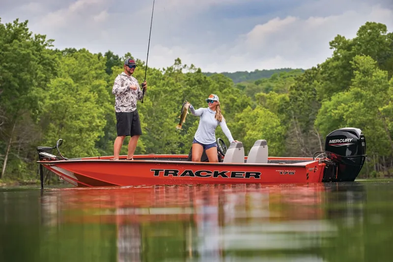 Slide: The Image of Tracker Pro Team 175 2027 - 33