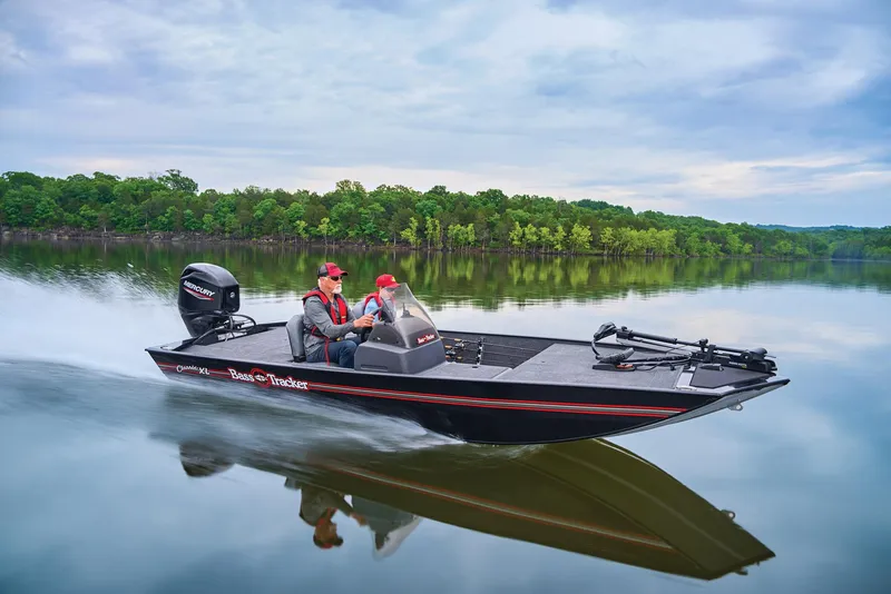 Slide: The Image of Tracker Bass Tracker Classic XL 2027 - 29