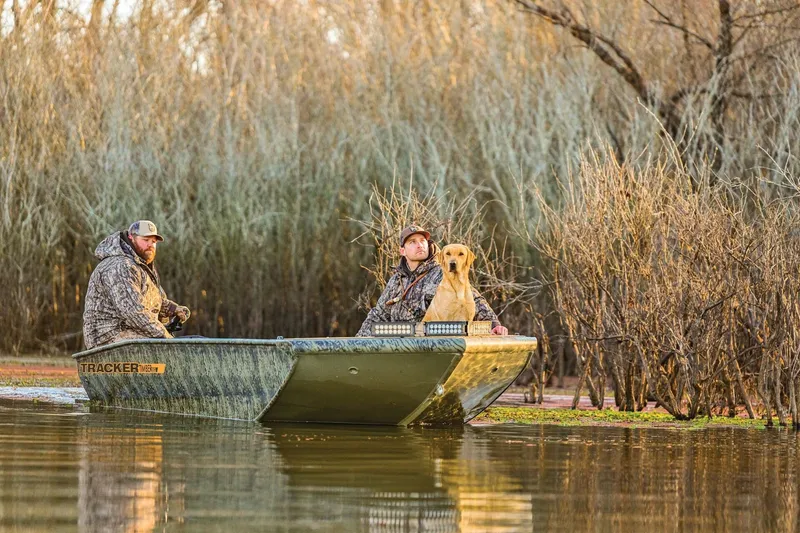 Slide: The Image of Tracker Grizzly 1553 Timber 2027 - 32