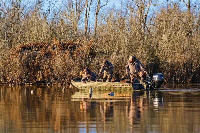 Slide: The Image of Tracker Grizzly 1553 Timber 2027 - 28