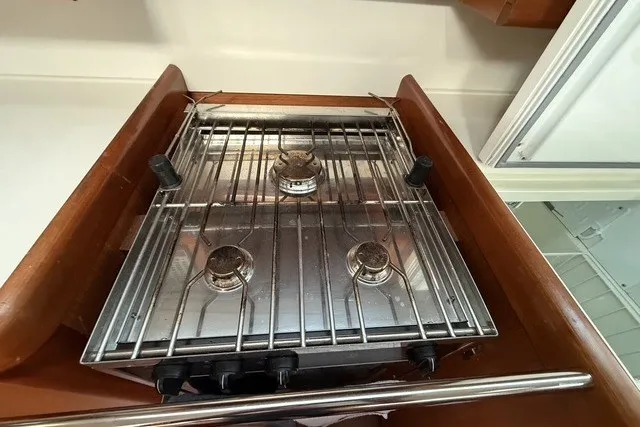 Slide: The Image of Three-burner stove in 2008 Beneteau Oceanis 46 yacht kitchen. - 37