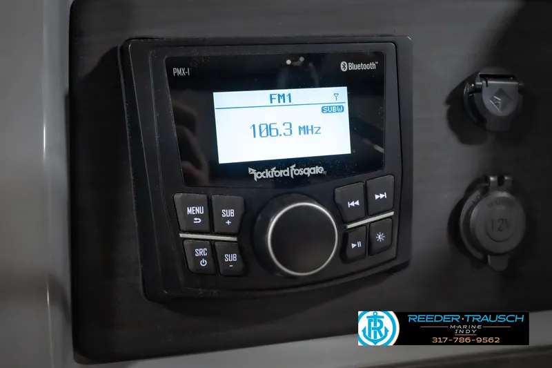 Slide: The Image of Rockford Fosgate PMX-1 stereo system on 2025 Bennington L 25 Quad Bench Bowrider. - 38