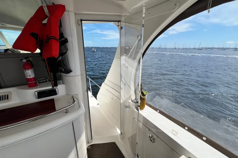 Slide: The Image of Interior view of 2003 Sea Ray 480 Motor Yacht with ocean backdrop. - 185