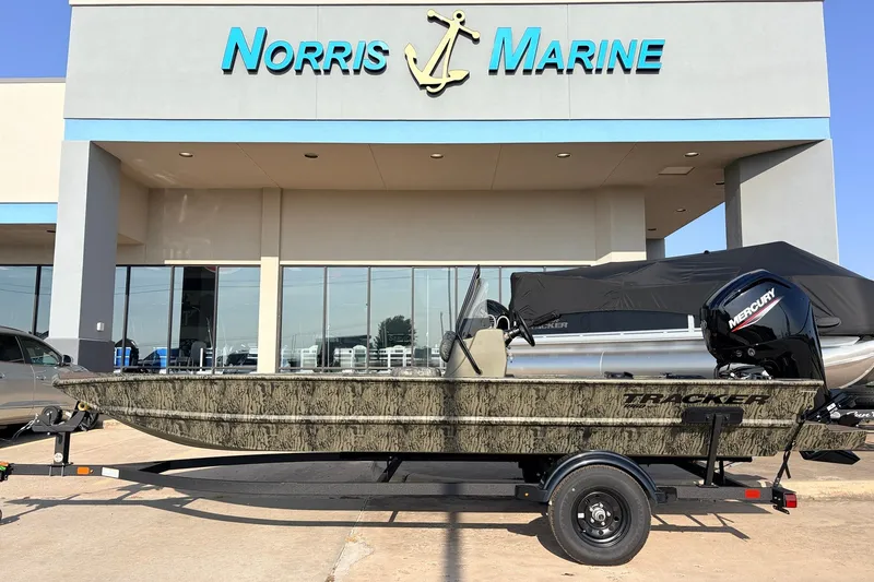 The Image of 2027 Tracker Grizzly 1860 CC boat at Norris Marine dealership. - 1
