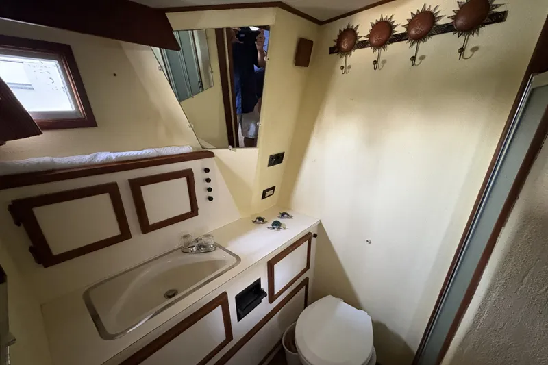 Slide: The Image of Viking 43 Double Cabin 1979 - 31