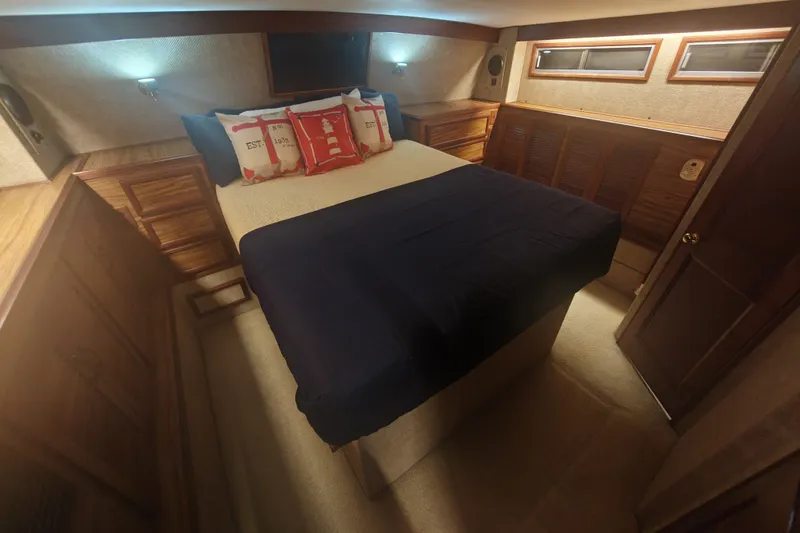 Slide: The Image of Viking 43 Double Cabin 1979 - 26