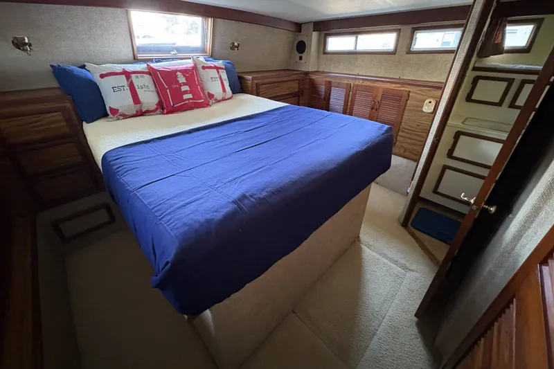 Slide: The Image of Viking 43 Double Cabin 1979 - 29