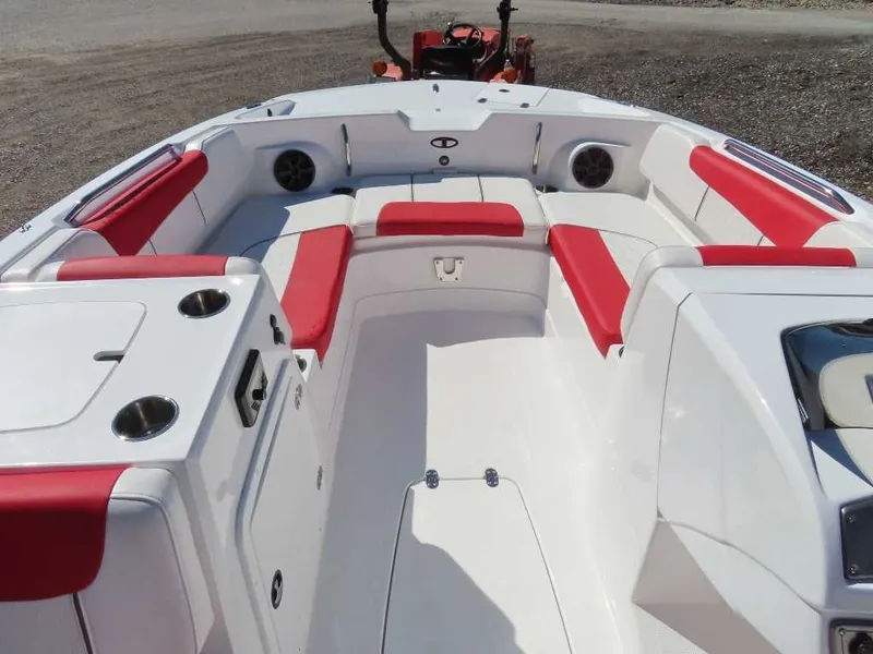 Slide: The Image of Tahoe Fiberglass 2150 2025 - 21