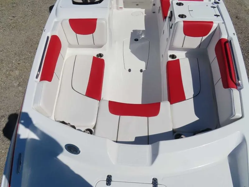 Slide: The Image of Tahoe Fiberglass 2150 2025 - 25