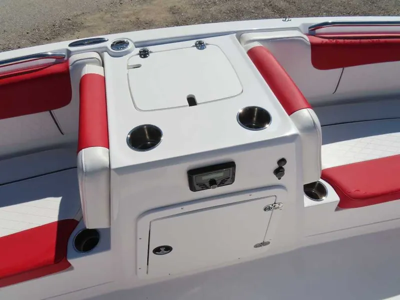 Slide: The Image of Tahoe Fiberglass 2150 2025 - 22