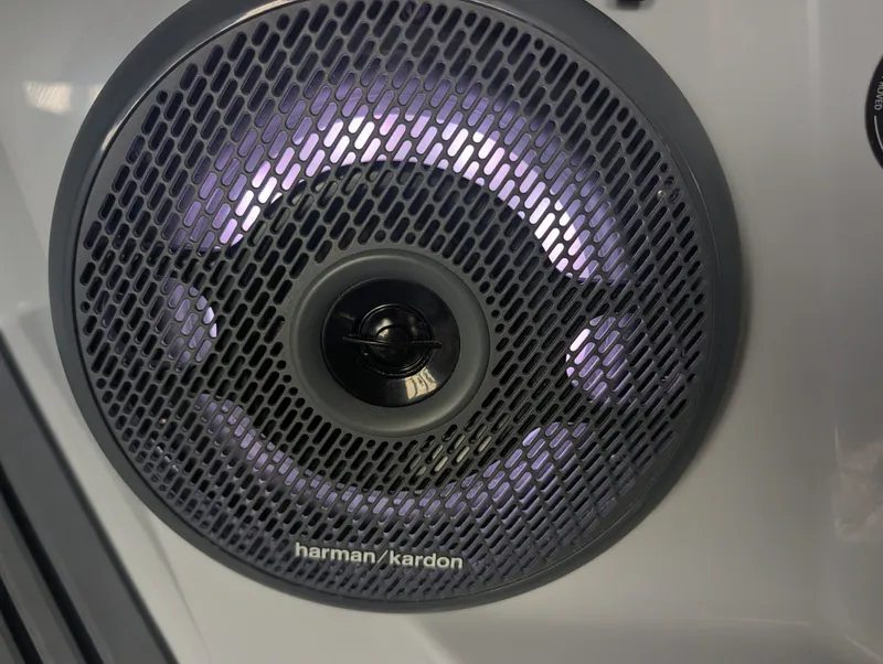 Slide: The Image of Cobalt R8 Surf 2027 - 24