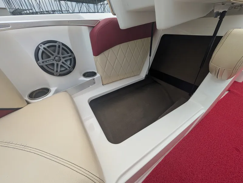 Slide: The Image of MasterCraft X46 2014 - 21