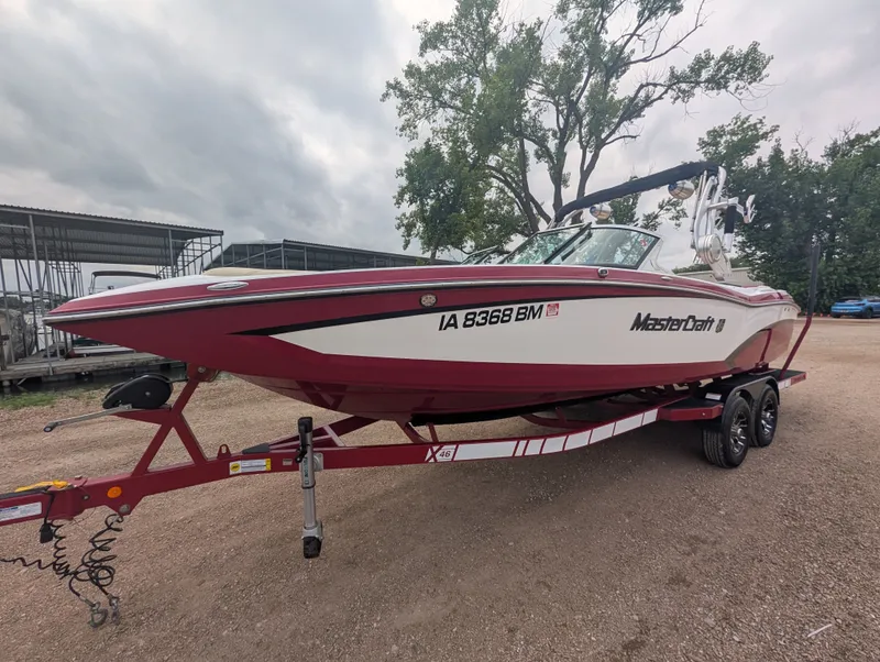 Slide: The Image of MasterCraft X46 2014 - 3