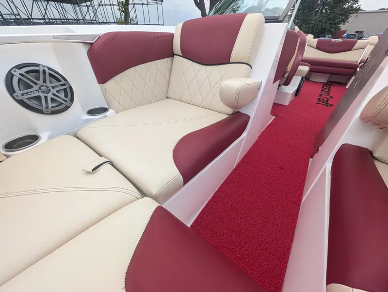 Slide: The Image of MasterCraft X46 2014 - 20