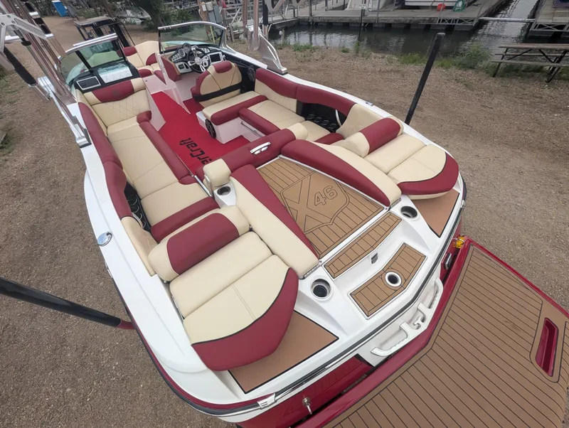 Slide: The Image of MasterCraft X46 2014 - 13