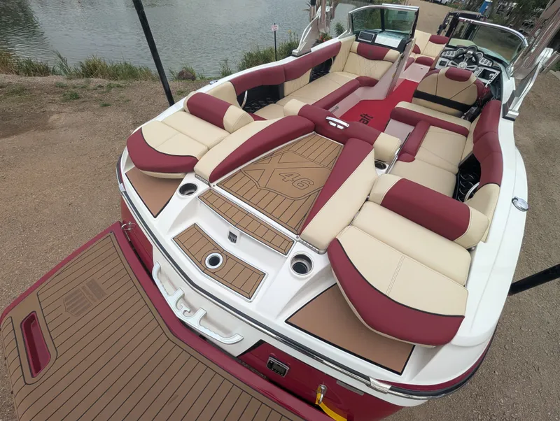 Slide: The Image of MasterCraft X46 2014 - 15