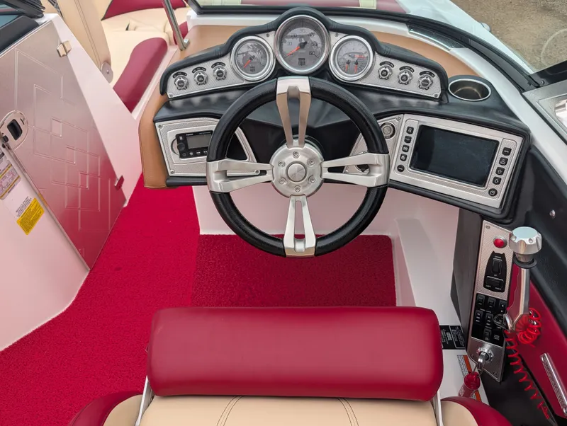 Slide: The Image of MasterCraft X46 2014 - 22