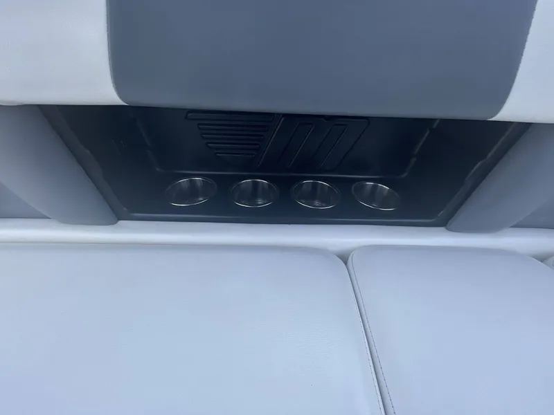 Slide: The Image of Malibu Wakesetter 21 MLX 2019 - 11