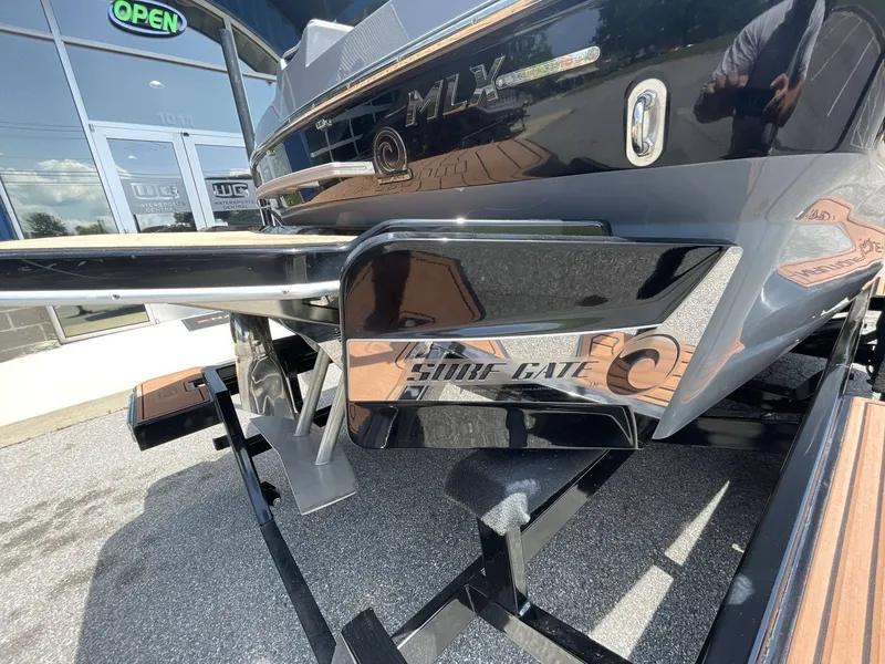 Slide: The Image of Malibu Wakesetter 21 MLX 2019 - 10