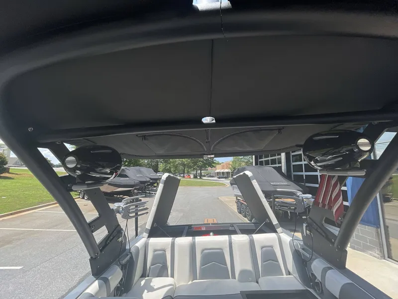 Slide: The Image of Malibu Wakesetter 21 MLX 2019 - 5