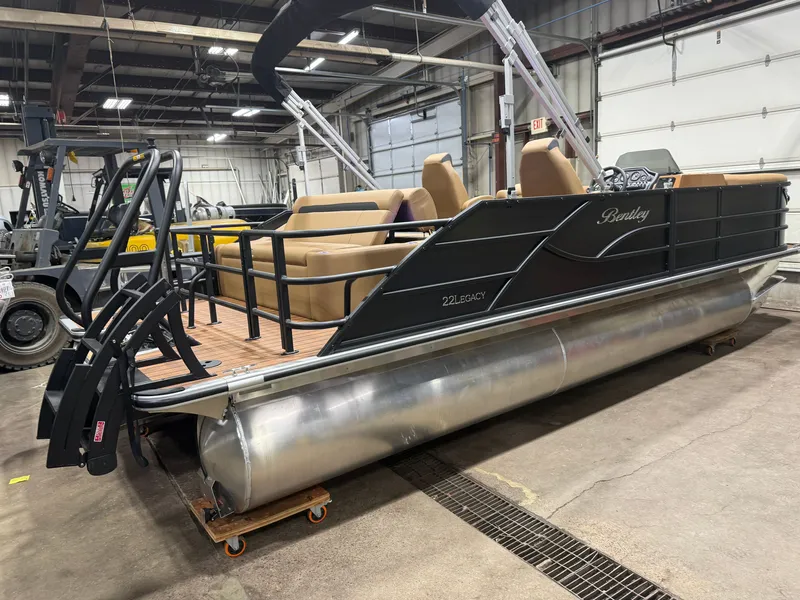Slide: The Image of Bentley Pontoons Legacy 223 Swingback Tritoon & Honda 4-Stroke EFI 2026 - 44