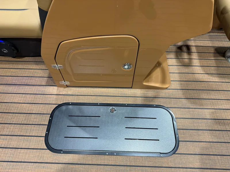 Slide: The Image of Bentley Pontoons Legacy 223 Swingback Tritoon & Honda 4-Stroke EFI 2026 - 27