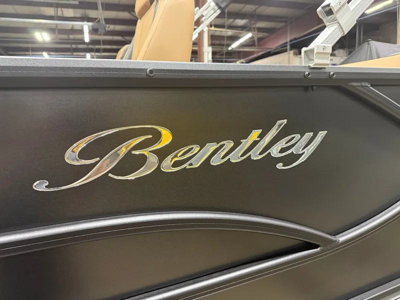 Slide: The Image of Bentley Pontoons Legacy 223 Swingback Tritoon & Honda 4-Stroke EFI 2026 - 37