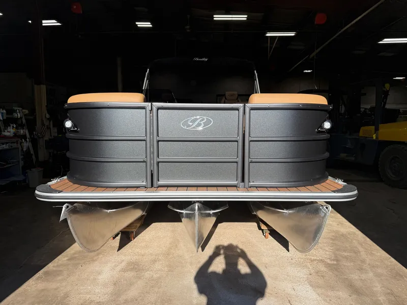 Slide: The Image of Bentley Pontoons Legacy 223 Swingback Tritoon & Honda 4-Stroke EFI 2026 - 33